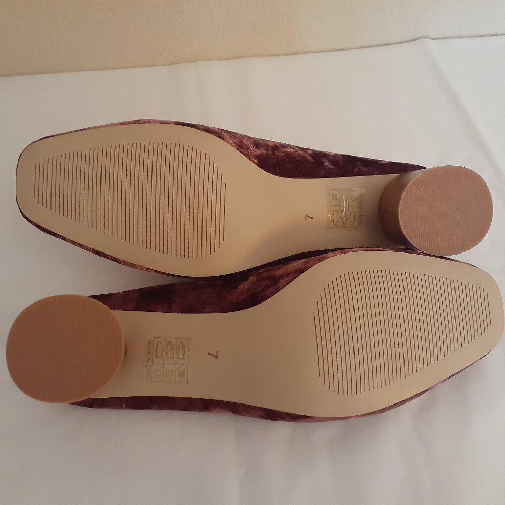 Intentionally Blank Crushed Velveteen Mules NWOT - Picture 3 of 12